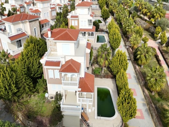 Moderne Villa in Alanya Incekum mit Naturblick, Garten und Meerferne