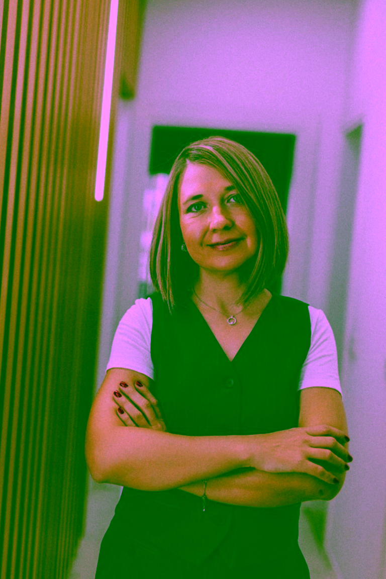 Zhanna Denisova ist internationale Anwältin in der Türkei mit Schwerpunkt Aufenthaltsrecht, Staatsbürgerschaft und Beratung auf Russisch, Englisch, Französisch & Deutsch.