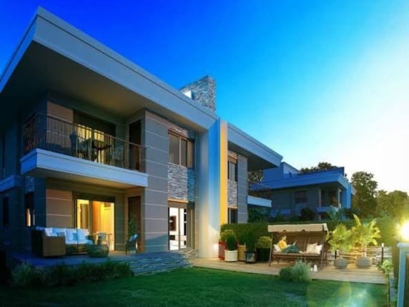 Exklusive Villa in Alanya-Kargicak mit 220 m² Wohnfläche, Meer- und Bergblick, großem Garten und moderner Ausstattung.