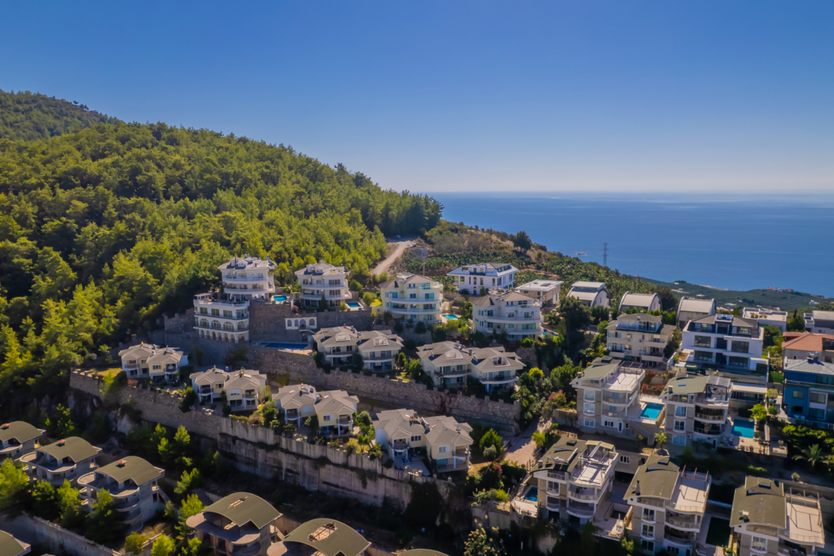 Syedra Village Alanya Kargıcak – Meerblick-Villenanlage aus der Luft