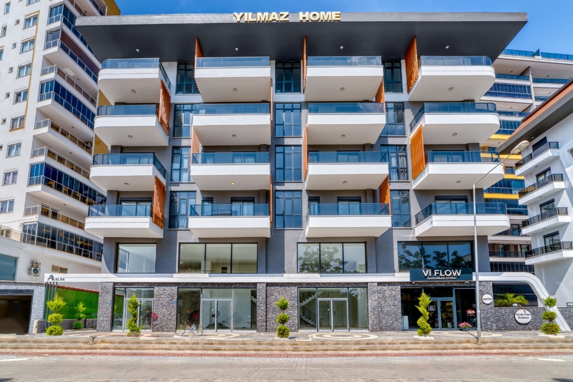 New residential complex in Mahmutlar with modern balconies