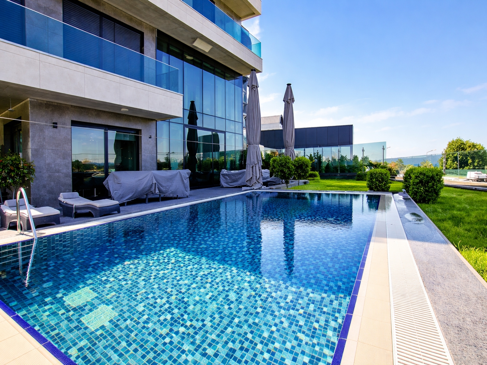 Luxusvilla in Alanya Kargıcak direkt am Meer mit Infinity-Pool und Panoramablick