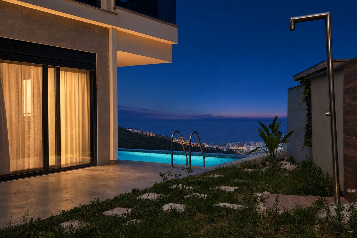 3 bedroom apartment 240 m² Alanya, Turkey
