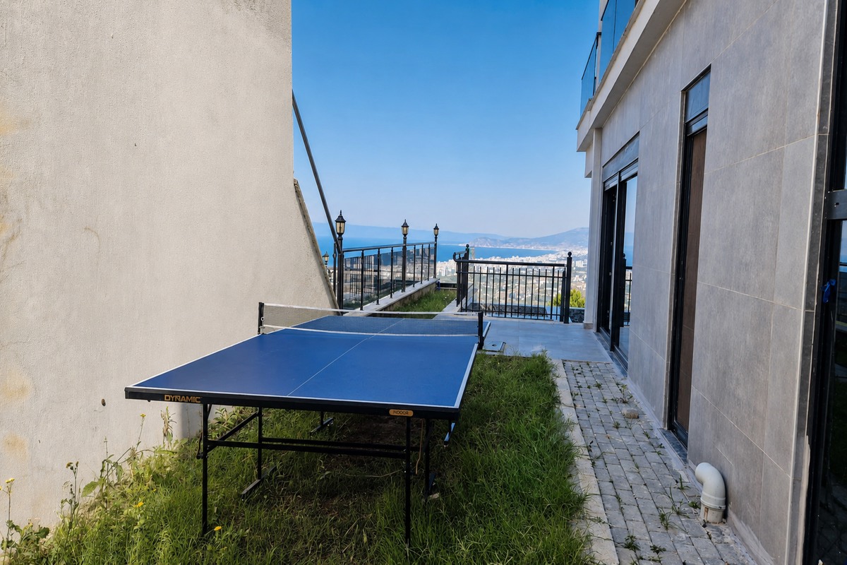 3 bedroom apartment 240 m² Alanya, Turkey