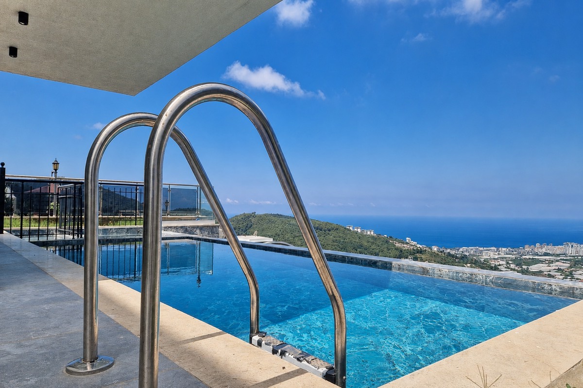 3 bedroom apartment 240 m² Alanya, Turkey